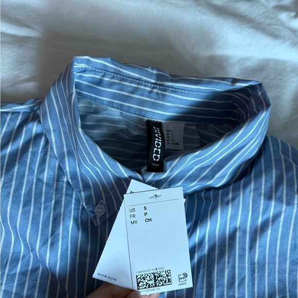 H&M Button up - Picture 2 of 3